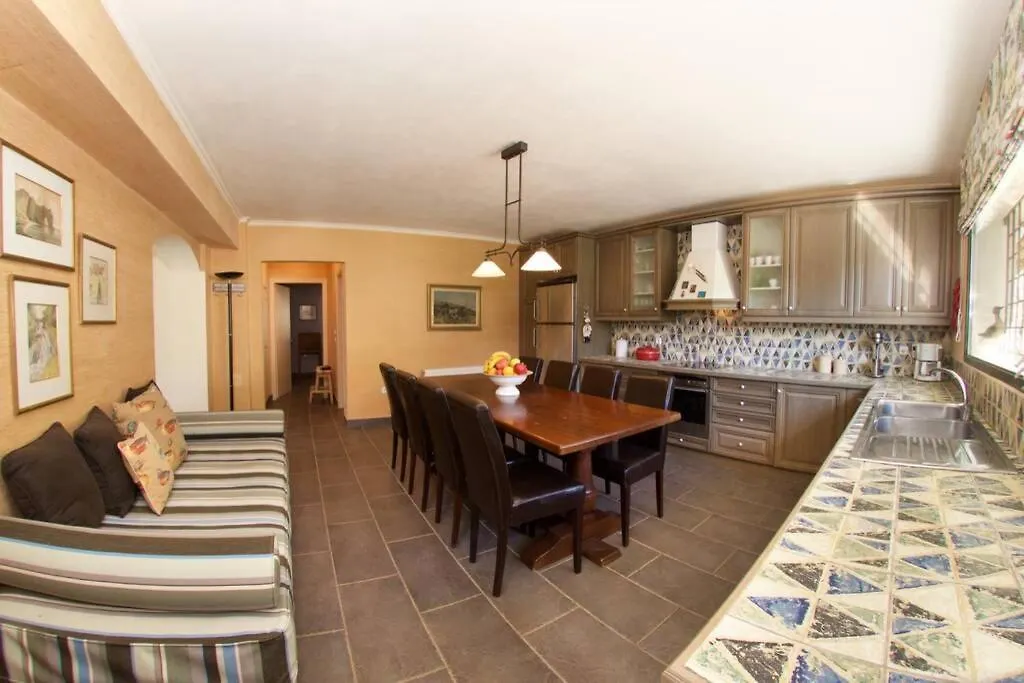 Konstantinas House, A Touch Of Nature & Sea Ferendinata Holiday home