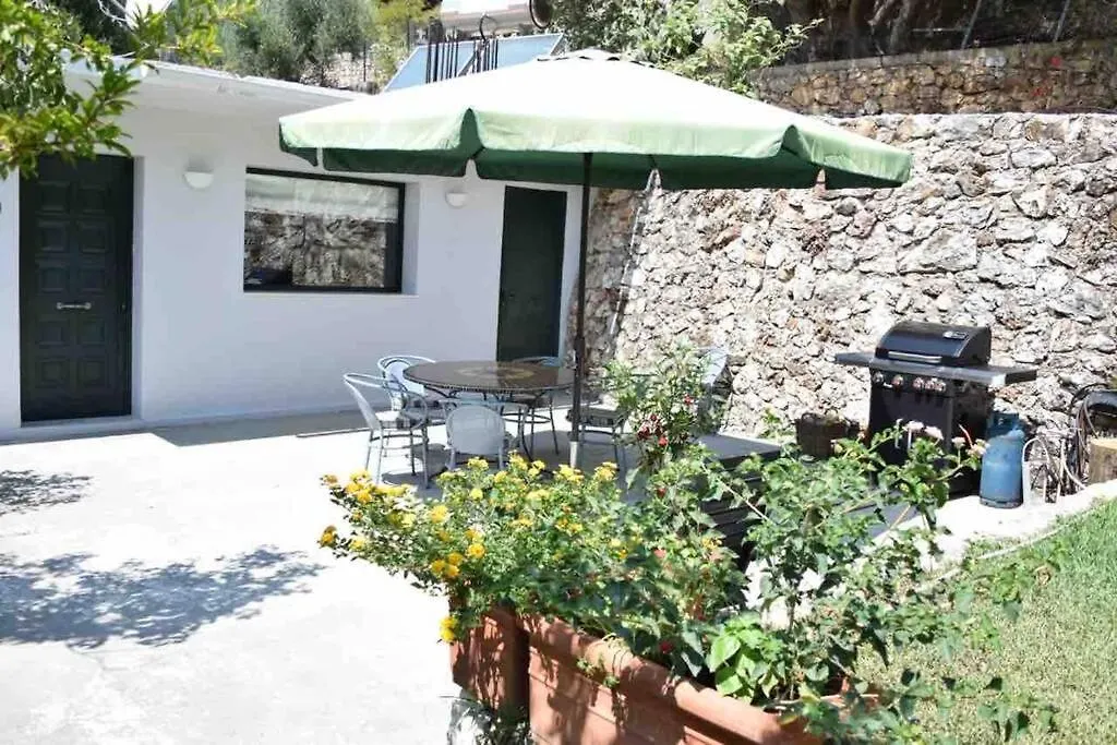 Holiday home Konstantinas House, A Touch Of Nature & Sea Ferendinata