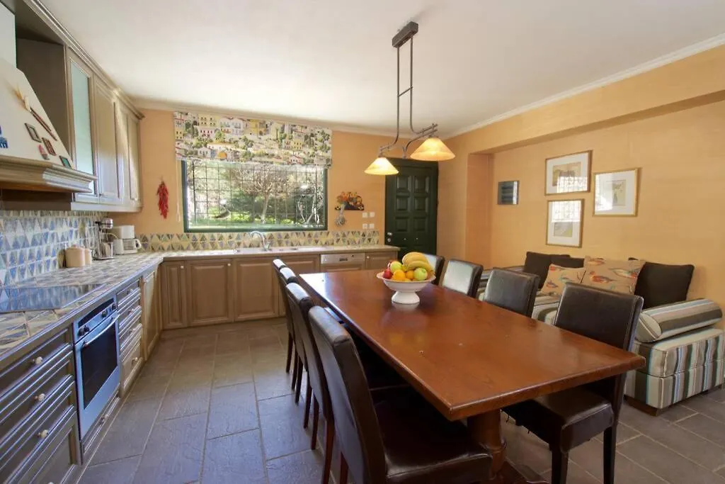Konstantinas House, A Touch Of Nature & Sea Ferendinata