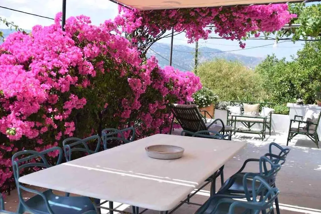 Konstantinas House, A Touch Of Nature & Sea Ferendinata