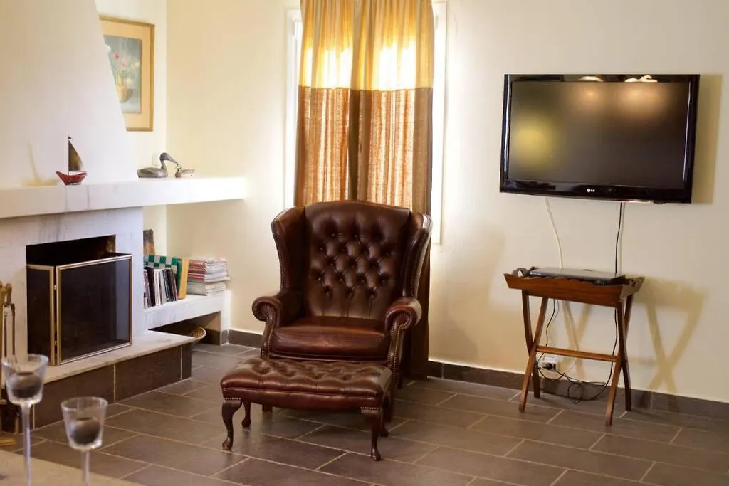 Konstantinas House, A Touch Of Nature & Sea Ferendinata Holiday home