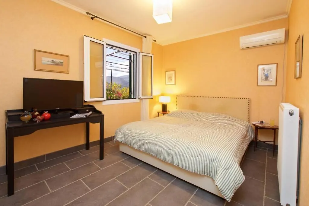 Holiday home Konstantinas House, A Touch Of Nature & Sea Ferendinata