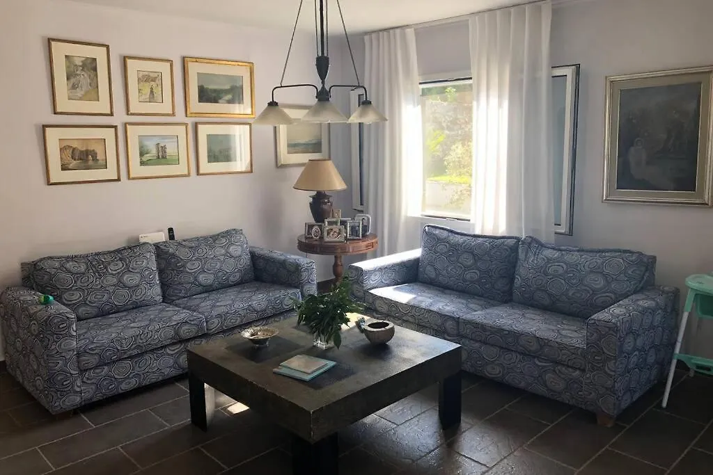 Konstantinas House, A Touch Of Nature & Sea Ferendinata 0*,